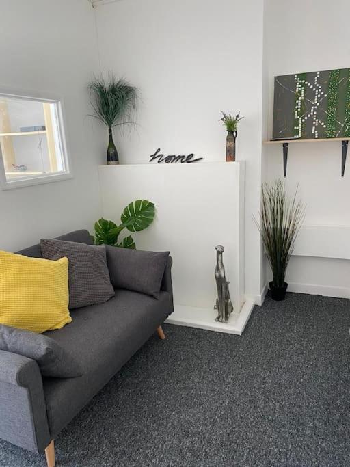 Lovely 2 Bedroom Flat In Greater 런던 외부 사진