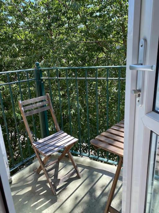 Lovely 2 Bedroom Flat In Greater 런던 외부 사진