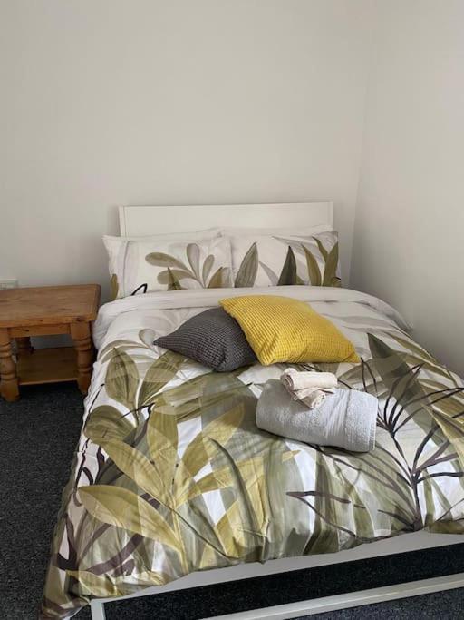 Lovely 2 Bedroom Flat In Greater 런던 외부 사진