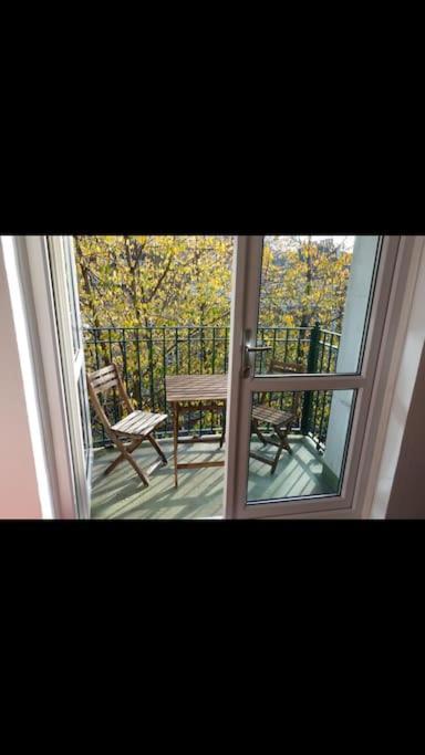 Lovely 2 Bedroom Flat In Greater 런던 외부 사진